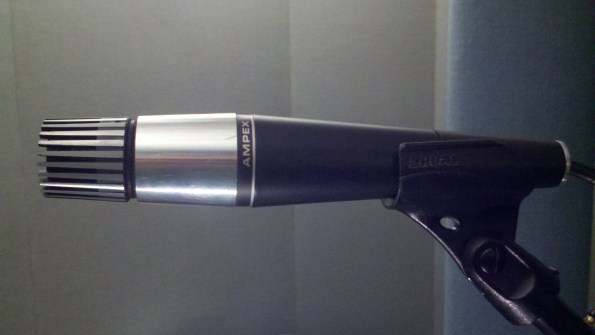 Ampex 3001 moving coil microphone featuring a Shure Unidyne element